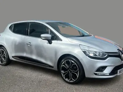 Used Renault Clio Iconic 90 HP (66 kW) 2019 Silver Hatchback