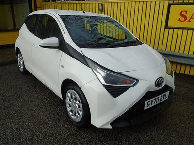 Used Toyota Aygo X-play 71 HP (52 kW) 2020 White Hatchback