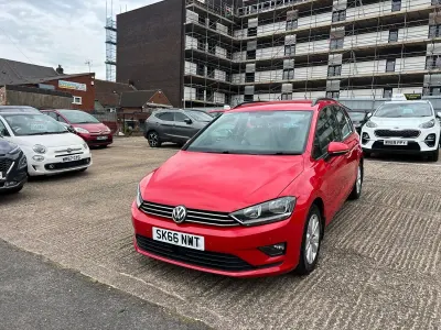 Used VW Golf Sportsvan SE 2016 Red MPV
