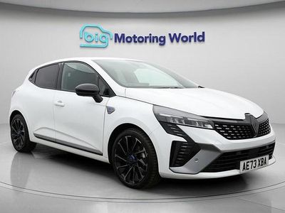Used Renault Clio V Esprit Alpine 145 HP (106 kW) 2024 White Hatchback