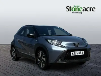 Used Toyota Aygo X 72 HP (52 kW) 2024 Grey SUV