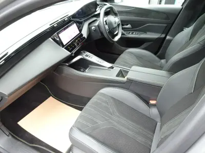 Używany Peugeot 308 GT 2024 Szary Hatchback