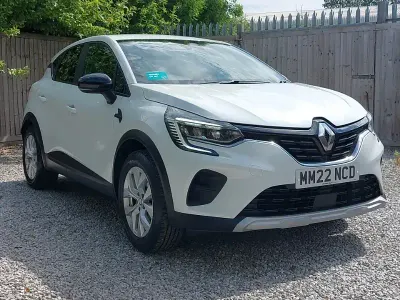 Used Renault Captur Iconic 140 HP (102 kW) 2022 White SUV