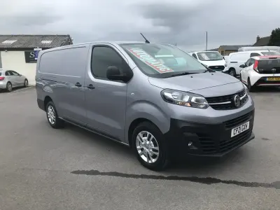 Second-hand Vauxhall Vivaro 120 CP (88 kW) 2021 Gri Monovolum