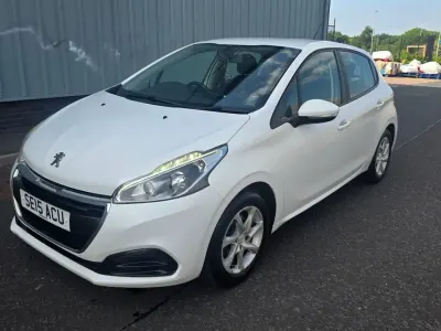 Käytetty Peugeot 208