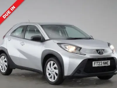 Used Toyota Aygo X PURE 72 HP (52 kW) 2023 Silver SUV