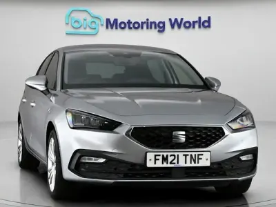 Used Seat Leon SE Dynamic 110 HP (80 kW) 2021 Silver Hatchback
