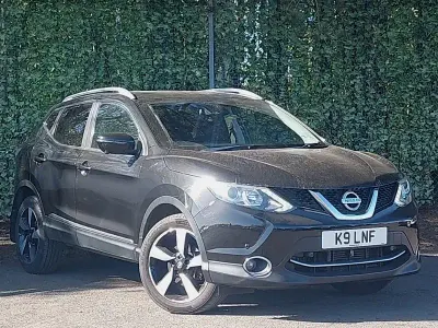 Używany Nissan Qashqai N-Connecta 115 KM (84 kW) 2016 Czarny SUV