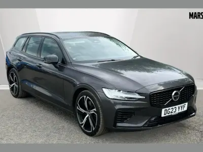 Usado Volvo V60 Plus 350 HP (257 kW) 2023 Cinzento Carrinha