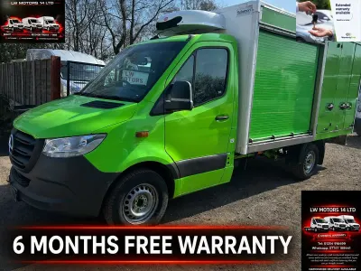 Begagnad Mercedes Sprinter Progressive 2020 Grön Van