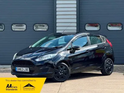 Begagnad Ford Fiesta Style 82 HK (60 kW) 2013 Svart Halvkombi