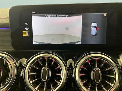 Mercedes EQB350
