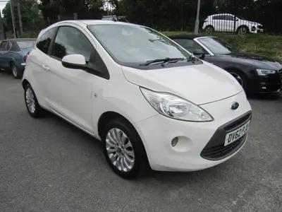 Usado Ford Ka Zetec 69 CV (50 kW) 2012 Blanco Utilitario