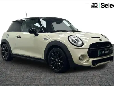 Used Mini Cooper S 188 HP (138 kW) 2016 White Hatchback