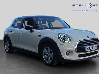 Used Mini Cooper Classic 136 HP (100 kW) 2020 White Hatchback