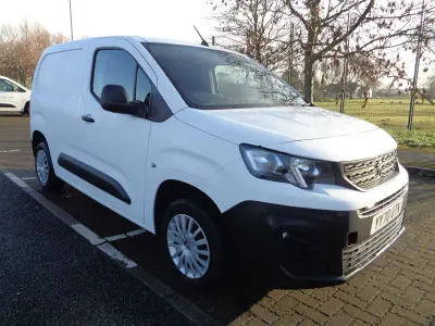 Used Peugeot Partner 131 HP (96 kW) 2021 White MPV