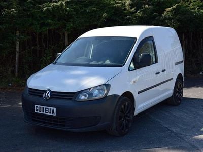 Begagnad VW Caddy 75 HK (55 kW) 2011 Vit Minibuss