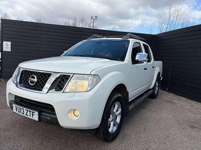 Used Nissan Navara Tekna 190 HP (139 kW) 2013 White Pickup