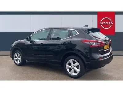 Używany Nissan Qashqai Acenta Premium 140 KM (102 kW) 2019 Czarny SUV