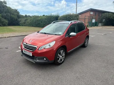 Used Peugeot 2008 S 120 HP (88 kW) 2015 Red SUV