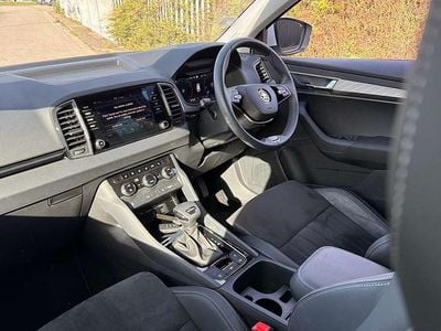Gebraucht Skoda Karoq SE L 150 PS (110 kW) 2025 Weiß SUV