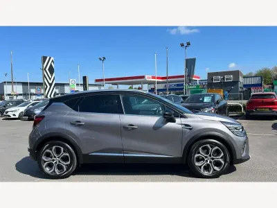 Gebraucht Renault Captur Techno 142 PS (104 kW) 2022 Grau SUV
