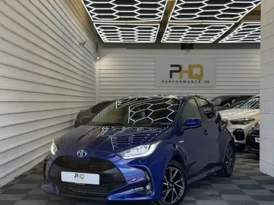 Used Toyota Yaris Design 116 HP (85 kW) 2021 Blue Hatchback