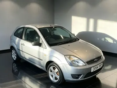 Used Ford Fiesta 80 HP (58 kW) 2004 Silver Hatchback