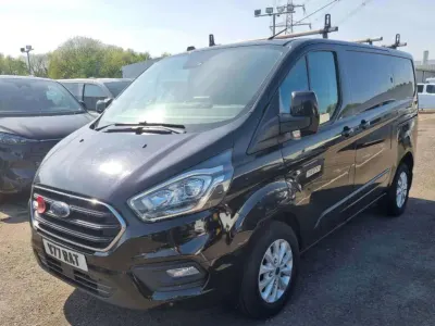 Usado Ford Transit Custom Limited 130 HP (95 kW) 2021 Preto