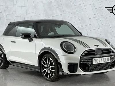 Usado Mini Cooper Hatch 154 HP (113 kW) 2024 Branco Citadino