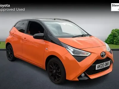 Used Toyota Aygo X-cite 72 HP (52 kW) 2019 Orange Hatchback
