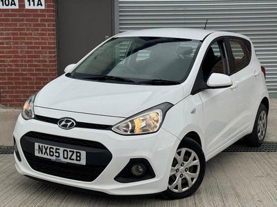 Used Hyundai i10 SE 67 HP (49 kW) 2015 White Hatchback