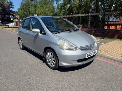 Used Honda Jazz SE 83 HP (61 kW) 2006 Silver Hatchback