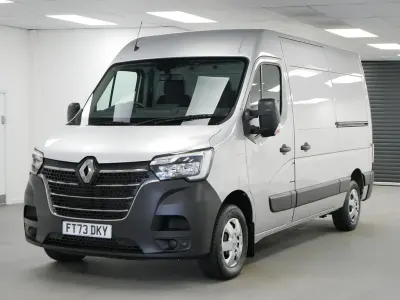 Used Renault Master 135 HP (99 kW) 2023 Grey MPV