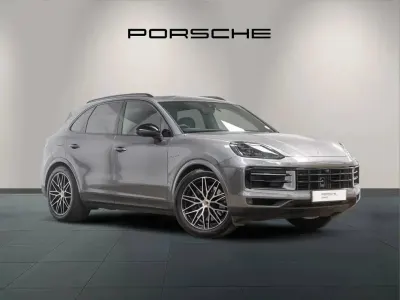 Used Porsche Cayenne 464 HP (341 kW) 2024 Grey SUV