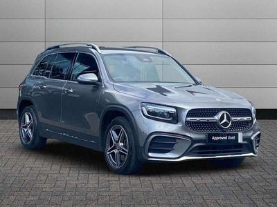 Mercedes GLB220