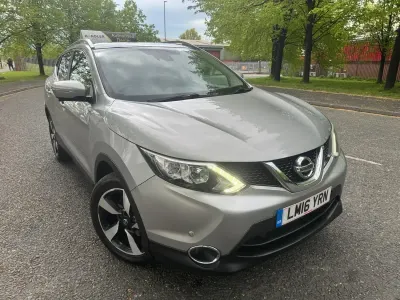 Used Nissan Qashqai N-Connecta 130 HP (95 kW) 2016 Silver SUV
