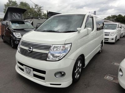 Used Nissan Elgrand 2025 White MPV