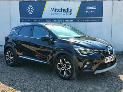 Used Renault Captur Techno 160 HP (117 kW) 2023 Diamond black  SUV
