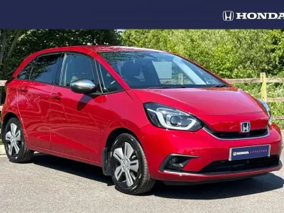 Used Honda Jazz Hybrid 109 HP (80 kW) 2021 Red Hatchback