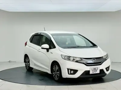 Used Honda Fit Hybrid 109 HP (80 kW) 2026 White Hatchback