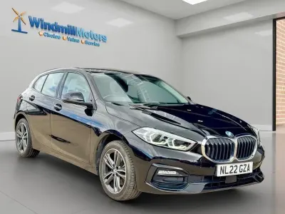Używany BMW 118 Sport Line 2022 Czarny Hatchback