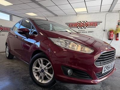 Used Ford Fiesta Zetec 82 HP (60 kW) 2014 Red Hatchback