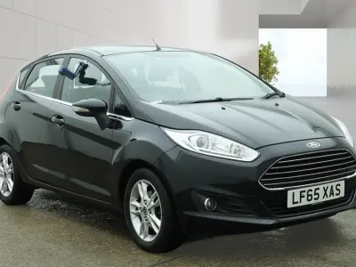 Usado Ford Fiesta Zetec 2015 Preto Citadino
