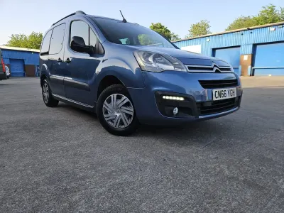 Used Citroën Berlingo XTR 99 HP (72 kW) 2016 Blue MPV