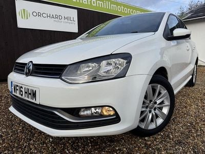 White Used 2016 VW Polo SE Hatchback | £8,495 (Fair price)