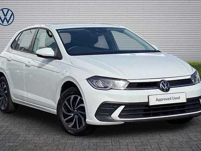 Used VW Polo Life 95 HP (69 kW) 2024 Pure white Hatchback