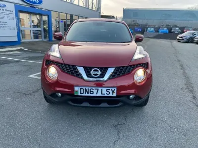 Used Nissan Juke N-Connecta 110 HP (80 kW) 2017 Red metallic SUV