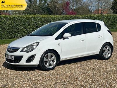 Used Vauxhall Corsa 85 HP (62 kW) 2013 White Hatchback