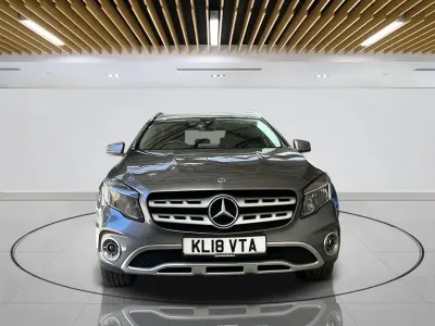 Usado Mercedes GLA200 136 HP (100 kW) 2018 Cinzento SUV